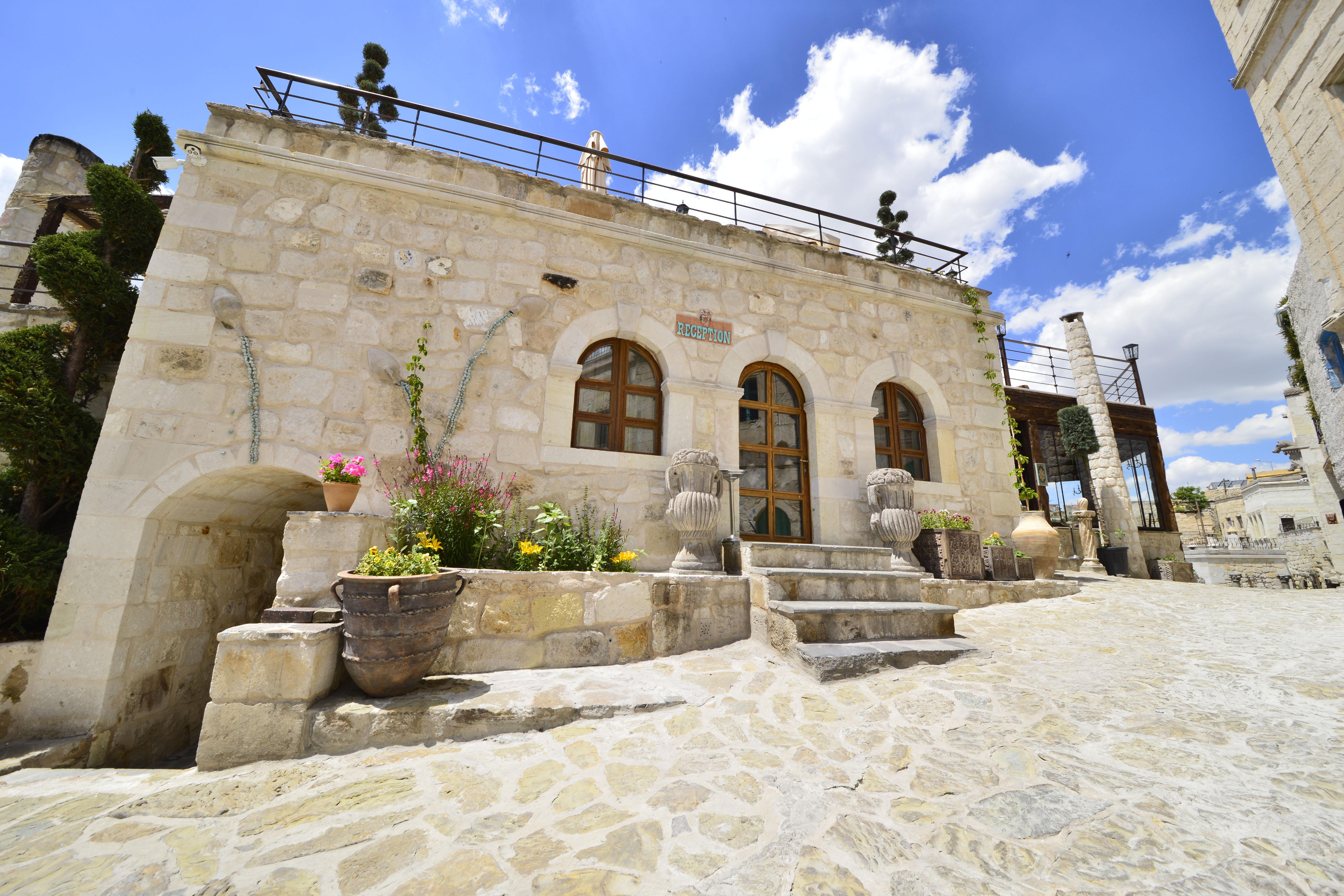 Elika Cave Suites & Spa Гореме Экстерьер фото